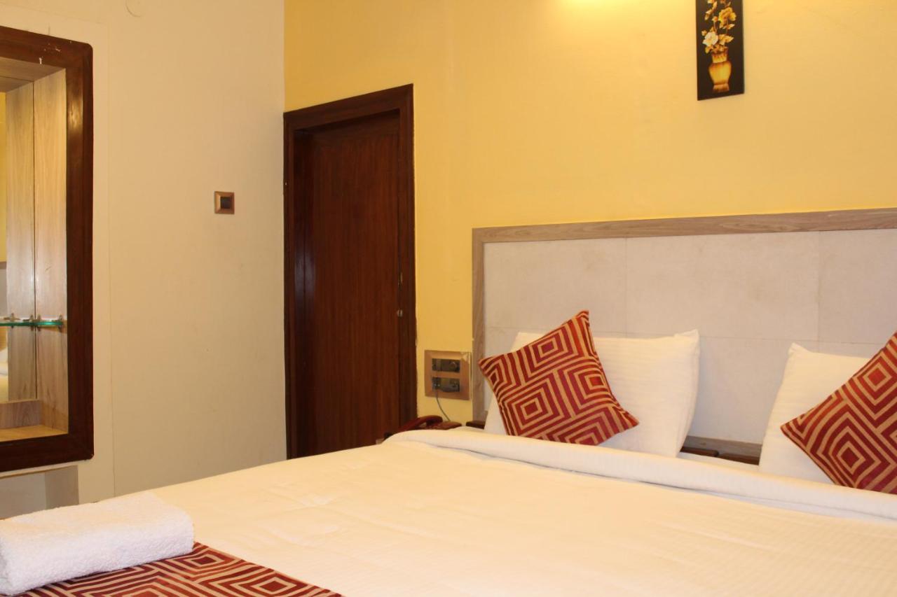 Kaveri Hotel Bed & Breakfast مَسّور المظهر الخارجي الصورة