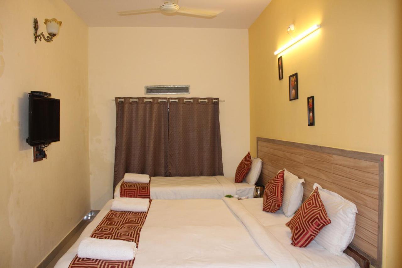 Kaveri Hotel Bed & Breakfast مَسّور المظهر الخارجي الصورة